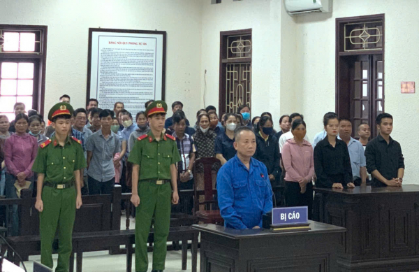 Sau phút cuồng ghen là những mạng người